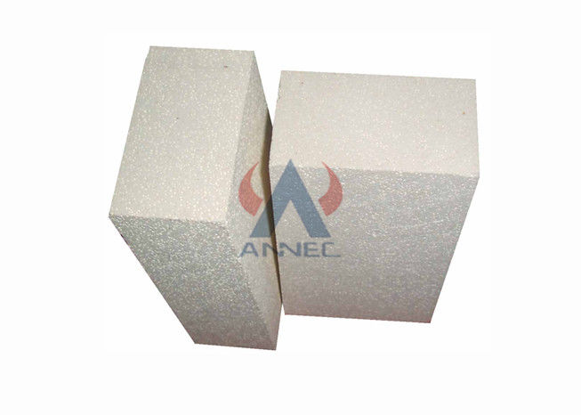مقاومت نسوز 400C نسوز آلومینا اسپینل سرباره آجر سفید رنگ